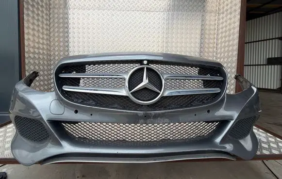 Mercedes-Benz C W205 Front bumper