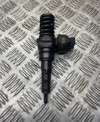 Volkswagen Caddy Fuel injector 0414720215