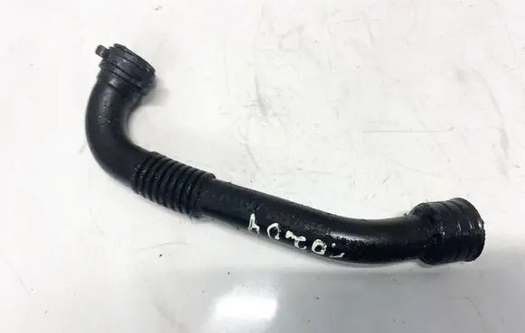 Volkswagen Polo IV 9N3 Breather hose/pipe 045103493d vcd446142