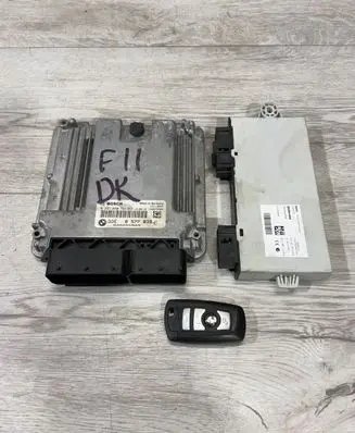 BMW 5 F10 F11 Engine ECU kit and lock set 8577839 030205809 0281030741