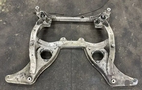 BMW 5 F10 F11 Front subframe 4930221108 6797644 6797643