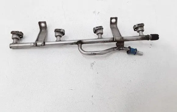 Opel Astra H Fuel main line pipe