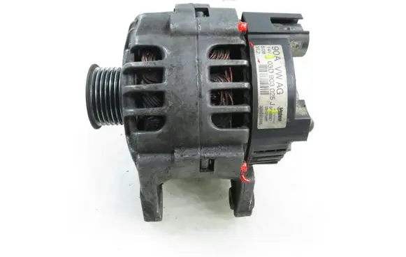 Volkswagen Polo IV 9N3 Generator/alternator 03D903025J