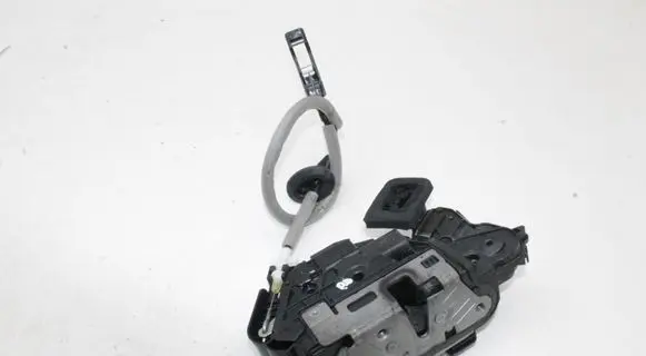 Volkswagen T-Roc Front door lock 5TC837016D