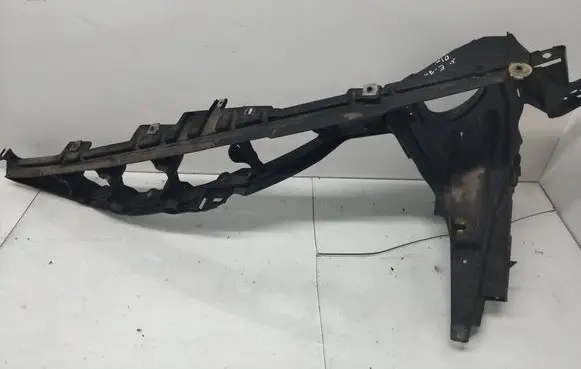 BMW X6 E71 Fender mounting bracket 7157990 10503410