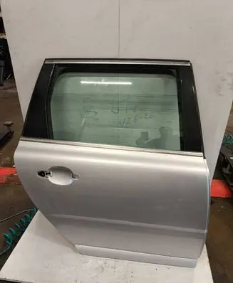 Volvo V70 Rear door