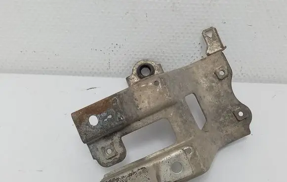 Toyota Yaris Air filter cleaner box bracket assembly 177710N010