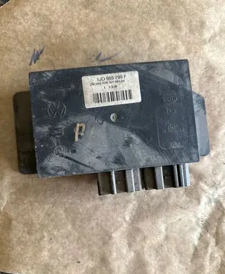 Volkswagen PASSAT B5 Comfort/convenience module 1J0959799F
