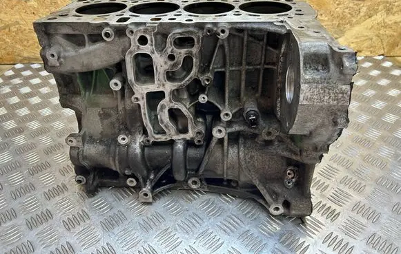 BMW 5 F10 F11 Engine block 7810596