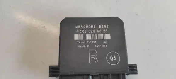 Mercedes-Benz C W203 Door control unit/module 2038206626 351391