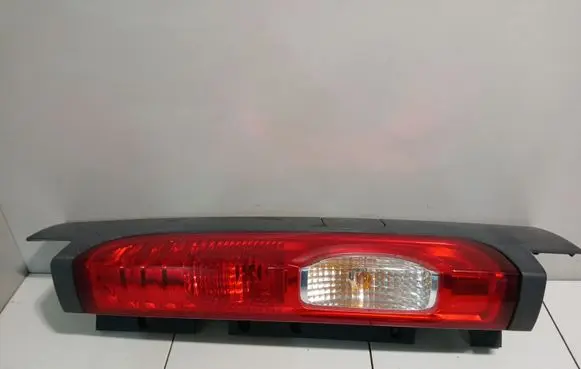 Opel Vivaro Rear/tail lights 93857722