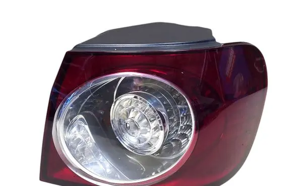Volkswagen Golf Plus Rear/tail lights 5M0945096M 064215 9649610