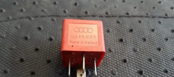 Audi A4 S4 B5 8D Other relay 443919578C 898519000