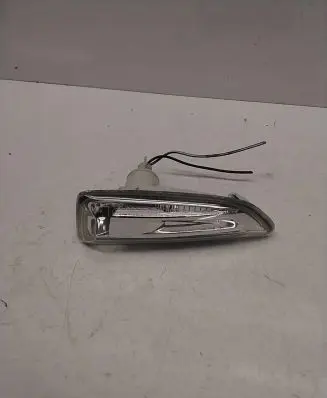 Opel Astra J Front fender indicator light 13273103
