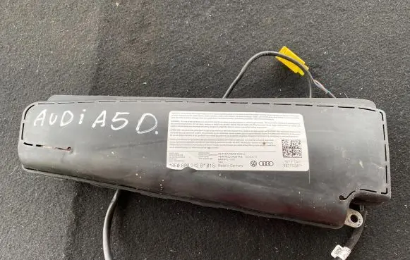 Audi A5 8T 8F Seat airbag 8F0880242B