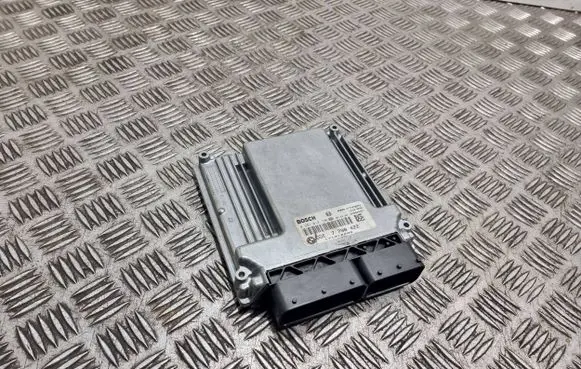 BMW 5 E60 E61 Engine control unit/module 171012298 0281012190 7798422