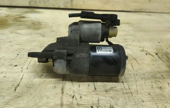 Mazda 6 Starter motor M000T36871