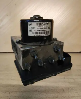 Mercedes-Benz C W203 ABS Pump A0325459132 00004108D1 CNR3G14B72