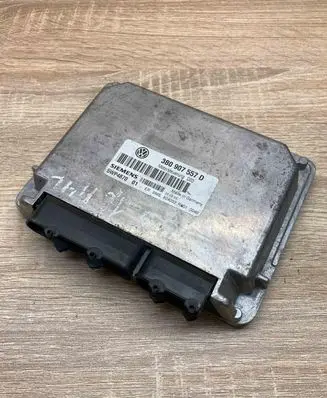 Volkswagen PASSAT B5 Engine control unit/module ECU 3B0907557D 5WP487001