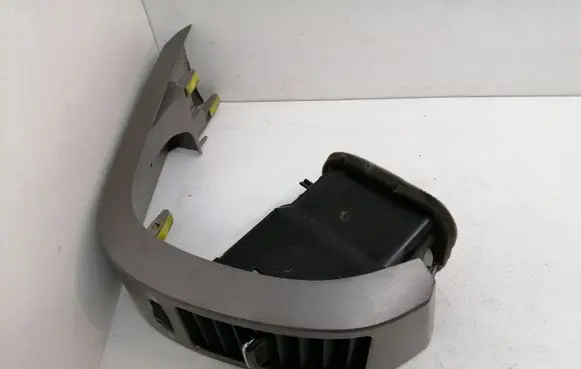 Toyota Prius (XW20) Dashboard side air vent grill/cover trim 5506247010 4556417010 5566047060