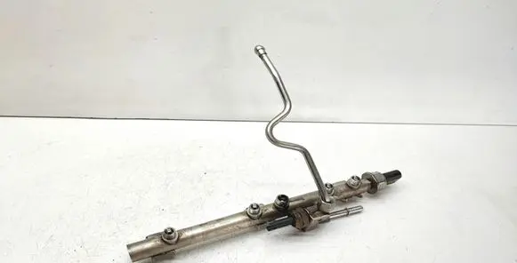 BMW 1 E81 E87 Fuel main line pipe 7582474 13507582474 7537319