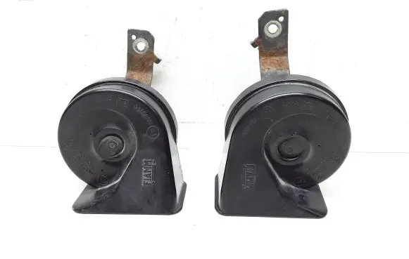Volvo S80 Horn signal 30678338 30678339