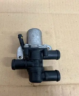 Volkswagen Golf VIII Coolant heater control valve 5Q0906457C
