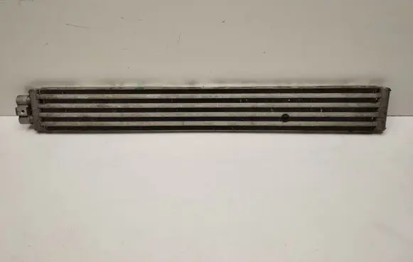 Mercedes-Benz C W204 Power steering radiator A2045000600