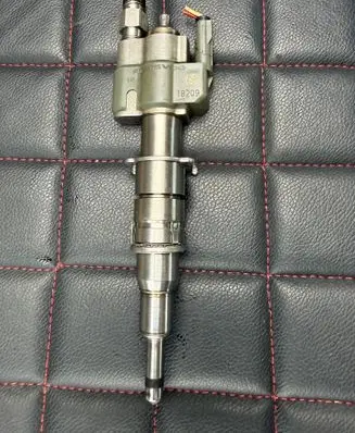 BMW 3 E90 E91 Fuel injector 7589048 758904807 10181010