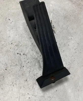 BMW 7 E65 E66 Accelerator throttle pedal 6752614 01201 25916010