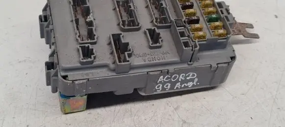 Honda Accord Fuse module S338850 3821AS1CG400