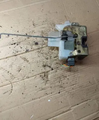 Renault Espace III Front door lock
