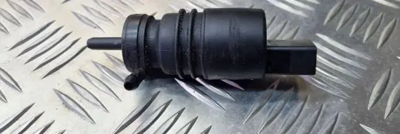 Mercedes-Benz C W203 Windscreen/windshield washer pump