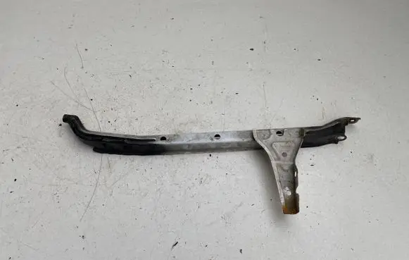 Toyota Avensis Verso Radiator support slam panel bracket 