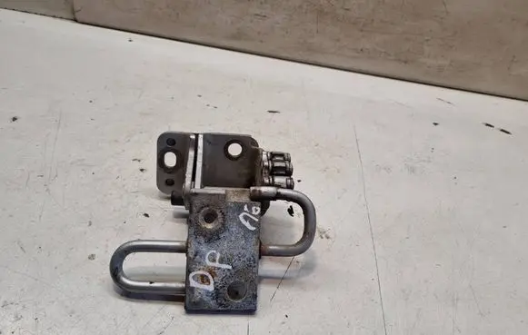 Audi A6 S6 C6 4F Front door lower hinge 8E0831412B