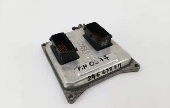 Opel Zafira B Engine control unit/module 55564081 5WK9425 9081319440