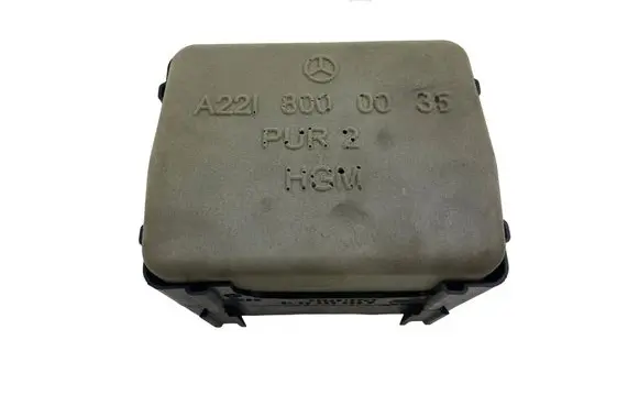 Mercedes-Benz E W212 Central locking vacuum pump A2218000035 A0008000018