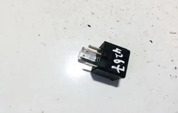 Skoda Octavia Mk2 (1Z) Other relay 1k0951253a v23134-j52-x430