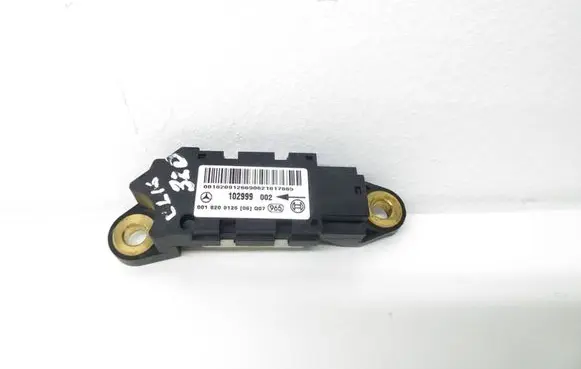 Mercedes-Benz CLK A209 C209 Airbag deployment crash/impact sensor 0018209126 102999002 102999