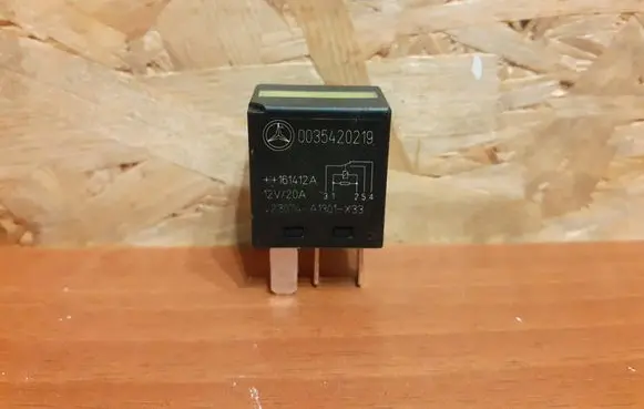 Mercedes-Benz Sprinter W906 Hazard warning light relay A0035420219 1608