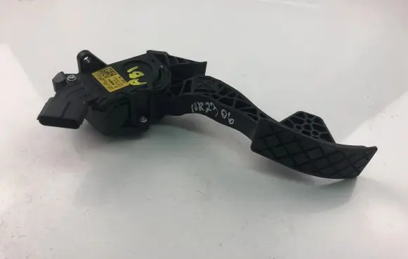 Skoda Fabia Mk3 (NJ) Accelerator throttle pedal bracket 0280755221