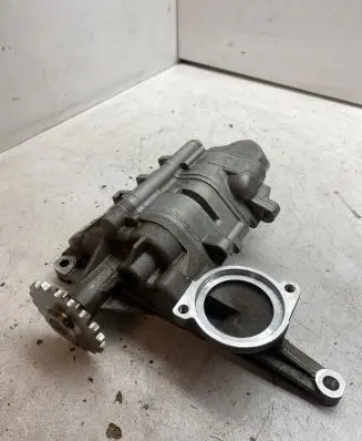 Mercedes-Benz SLK R171 Oil pump R1371810201 A1143061132801