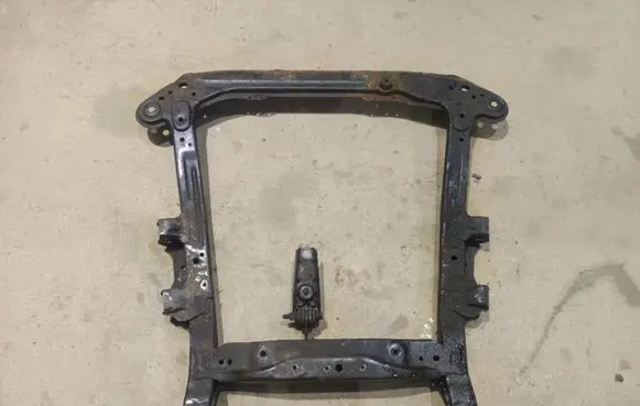 Dacia Logan II Front subframe 