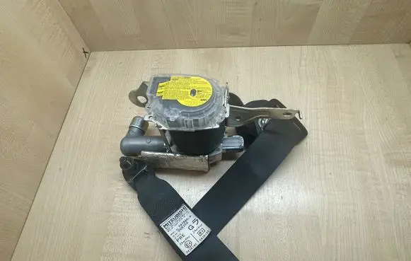 Mitsubishi Lancer X Front seatbelt 7Q7980P 008358 0436195