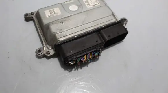 Volvo V70 Engine control unit/module ECU 31312651