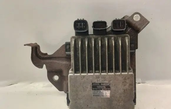 Toyota Avensis T250 Fuel injection control unit/module 8987120070 1310001371