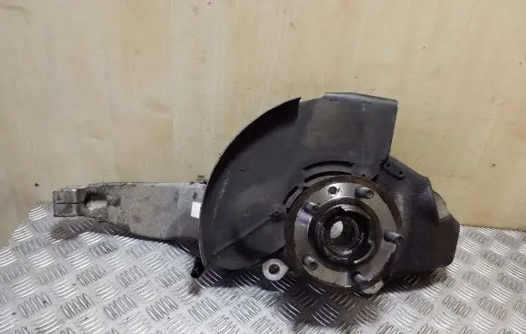 Land Rover Range Rover Sport L494 Front wheel hub DPLA3K185AE