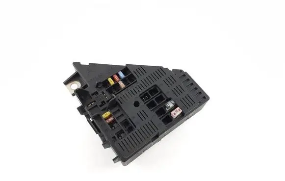 Volvo XC90 Fuse module 31473571 16-097D00MB TA0827