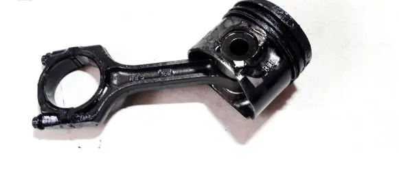 Honda CR-V Piston with connecting rod rbd