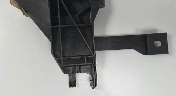 Mercedes-Benz A W176 Radiator mount bracket A2466210134